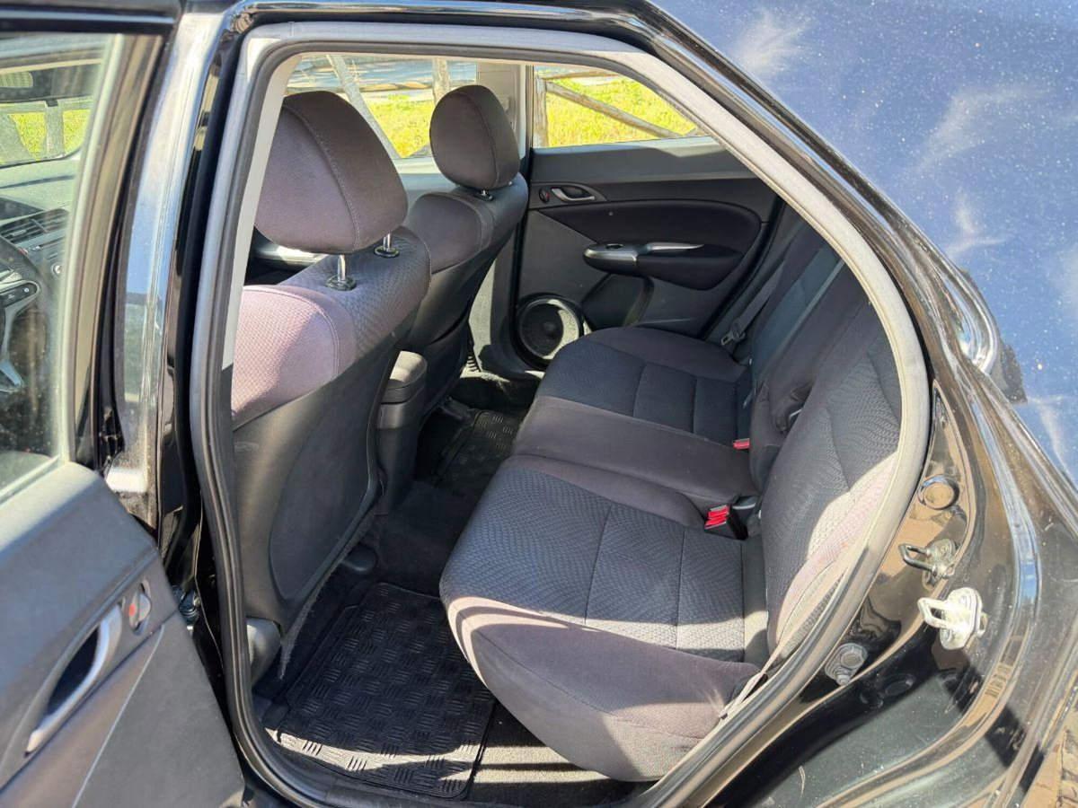 Honda Civic 1.4 i-VTEC 5p. Elegance (8)
