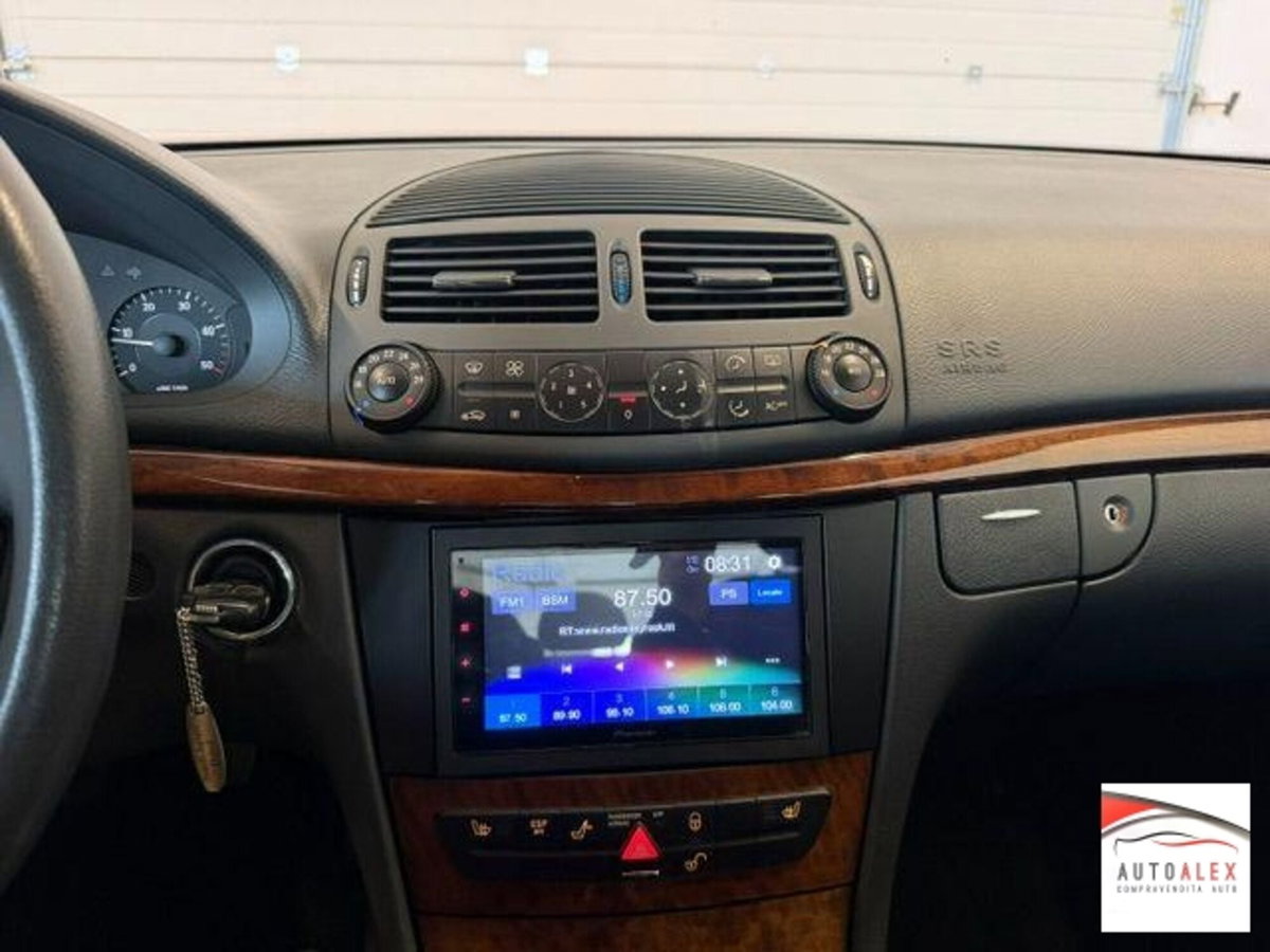 Mercedes-Benz Classe E 220 CDI cat Classic (11)