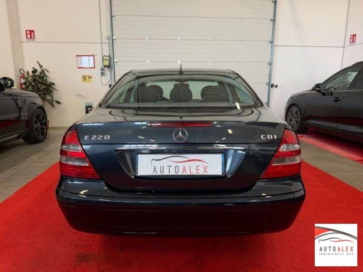 Mercedes-Benz Classe E 220 CDI cat Classic (5)