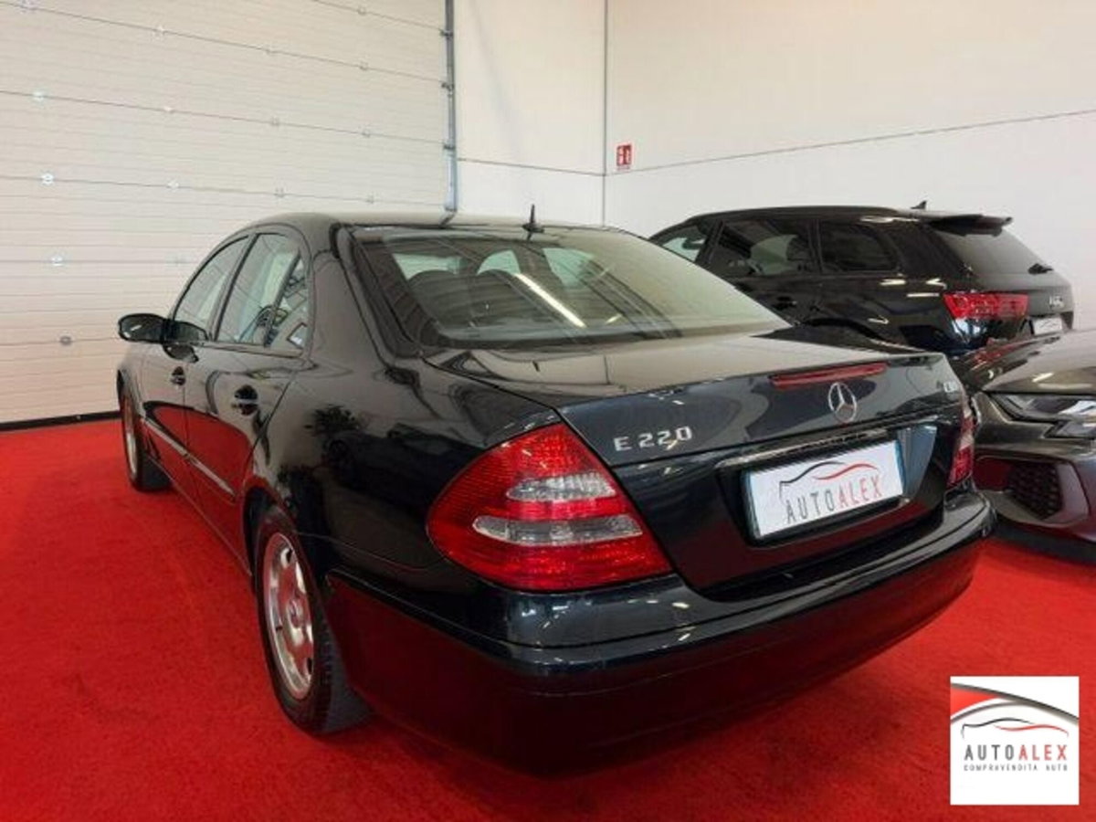 Mercedes-Benz Classe E 220 CDI cat Classic (6)