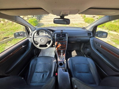 Mercedes-Benz Classe B 180 NGT BlueEFFICIENCY Premium (10)