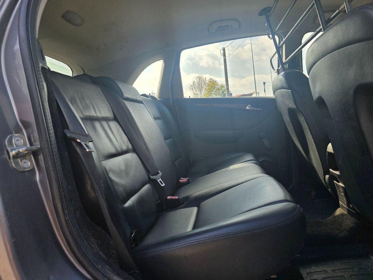 Mercedes-Benz Classe B 180 NGT BlueEFFICIENCY Premium (18)
