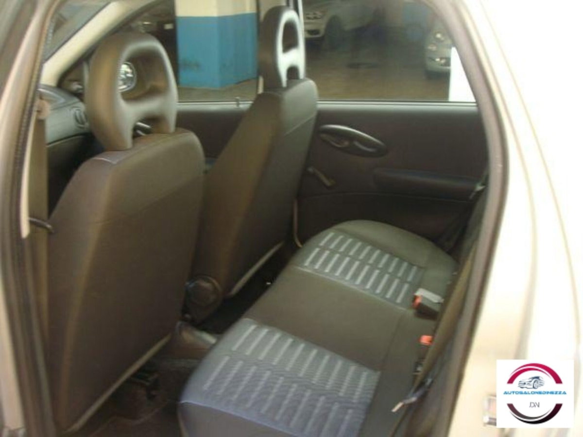 Fiat Punto Classic 1.2 5 porte Active (8)