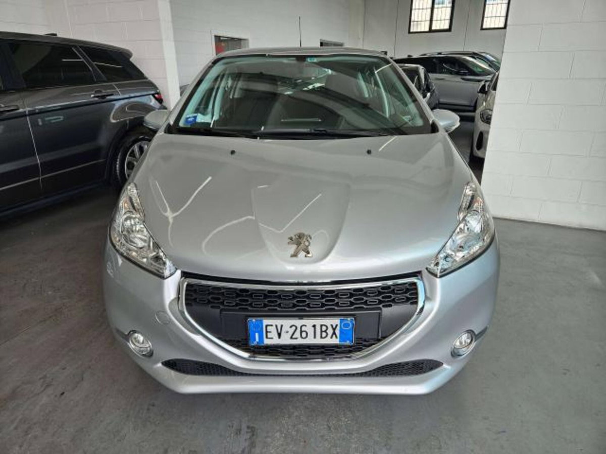 Peugeot 208 82 5 porte Access (2)