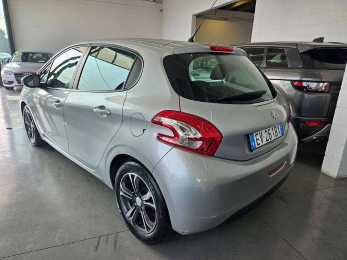 Peugeot 208 82 5 porte Access (4)