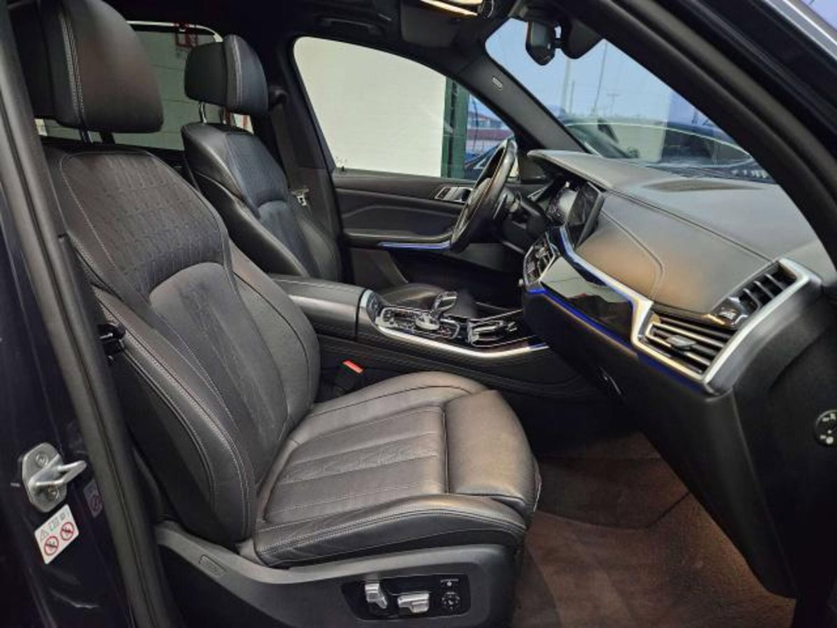 BMW X5 M50d (10)