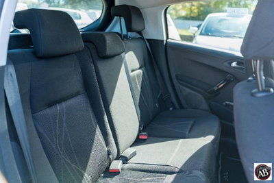 Peugeot 208 HDi 68 CV 5 porte Active (18)