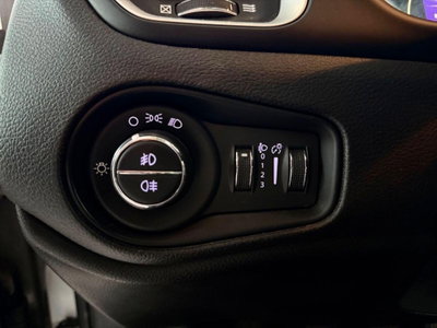 Jeep Renegade 1.4 MultiAir Longitude (11)