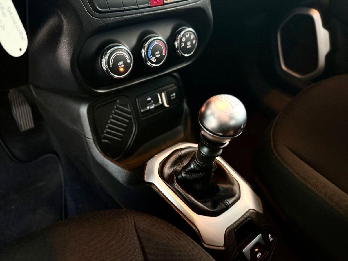 Jeep Renegade 1.4 MultiAir Longitude (13)