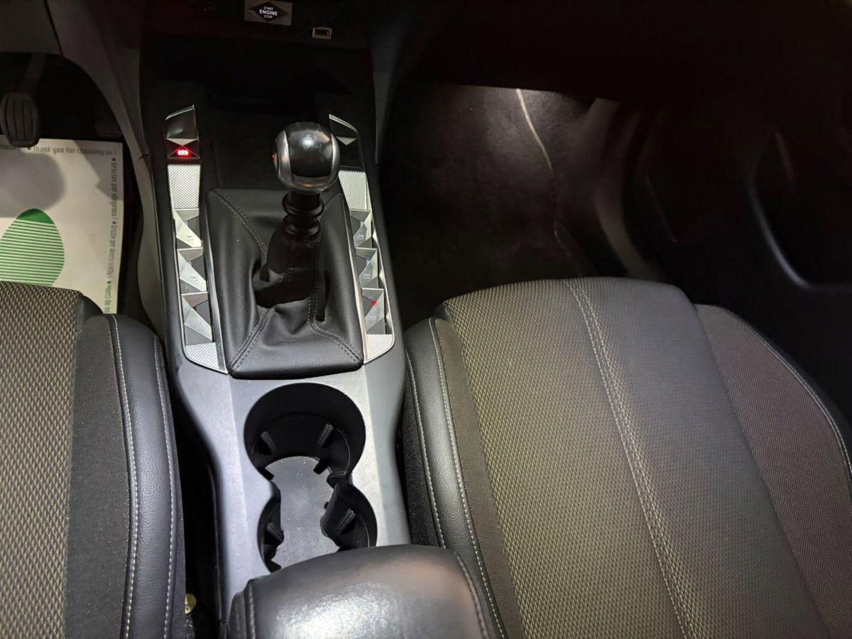 Ds DS 3 DS 3 Crossback PureTech 100 So Chic (13)