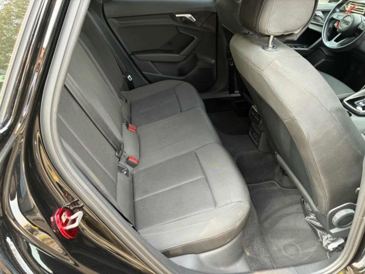 Audi A3 Sportback 35 TDI S tronic S line edition (14)
