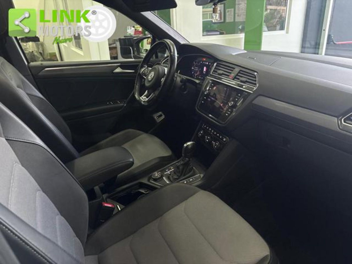 Volkswagen Tiguan 2.0 BiTDI SCR DSG 4MOTION Executive R-Line BMT (11)