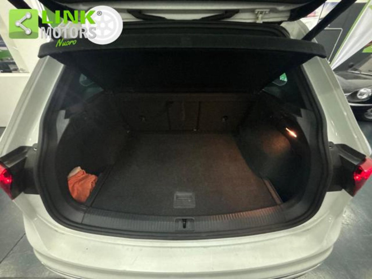 Volkswagen Tiguan 2.0 BiTDI SCR DSG 4MOTION Executive R-Line BMT (14)
