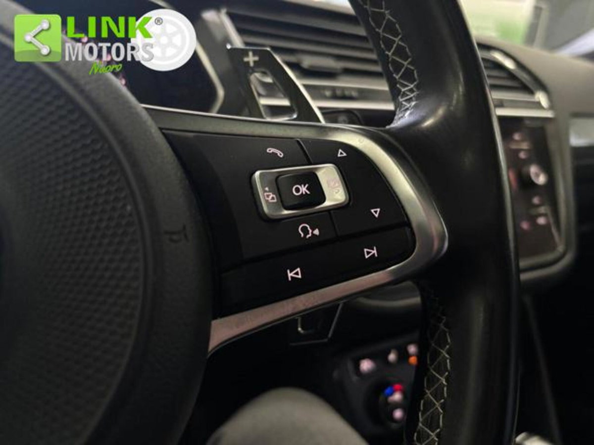 Volkswagen Tiguan 2.0 BiTDI SCR DSG 4MOTION Executive R-Line BMT (20)