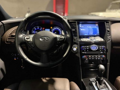 Infiniti QX70 3.0 diesel V6 AT S Premium (12)