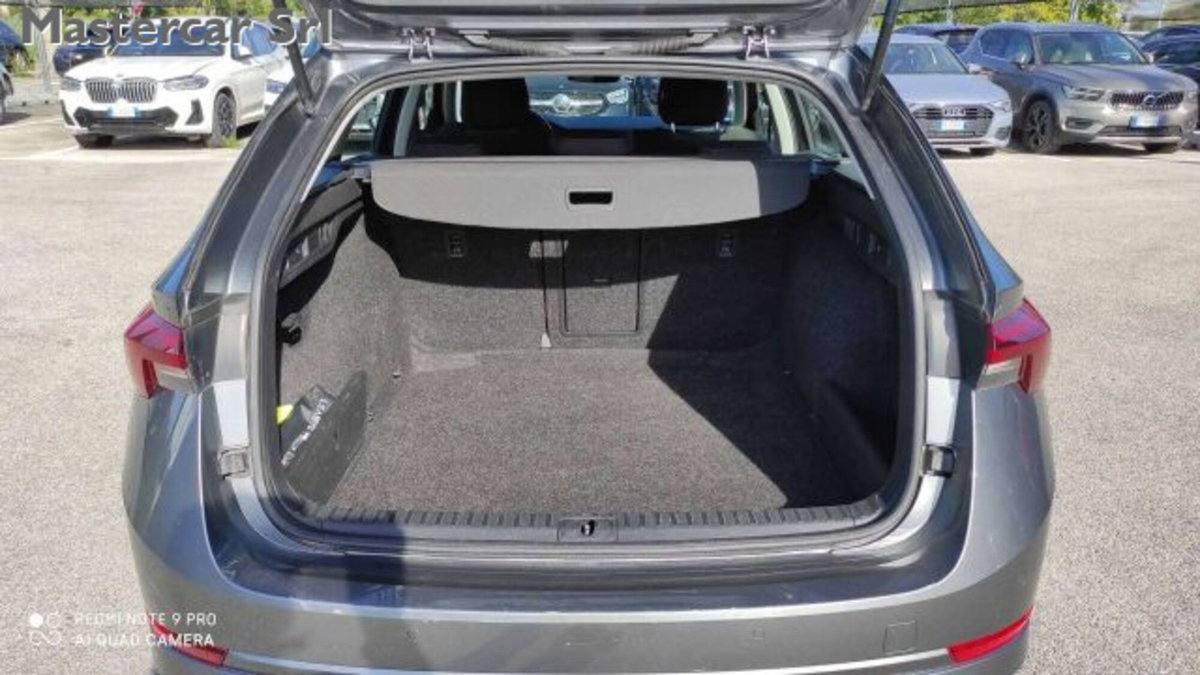 Skoda Octavia Station Wagon 2.0 TDI EVO SCR DSG Wagon Ambition (15)