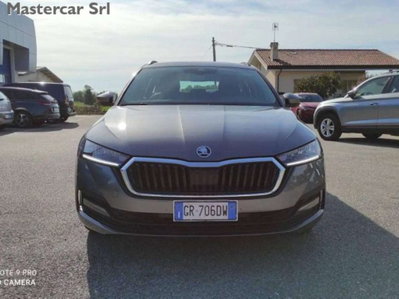 Skoda Octavia Station Wagon 2.0 TDI EVO SCR DSG Wagon Ambition (2)