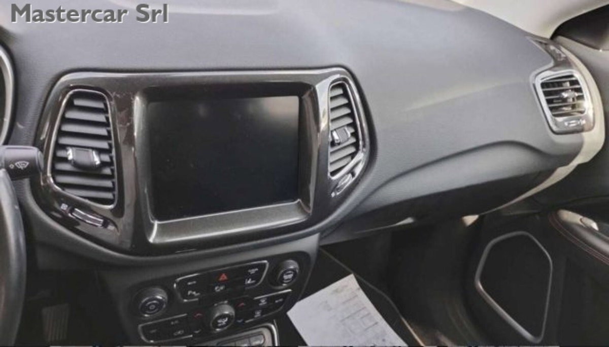 Jeep Compass 1.3 T4 190CV PHEV AT6 4xe Limited (3)