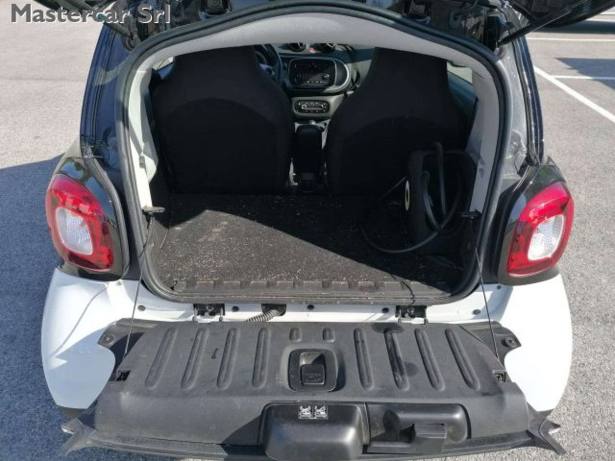 smart Fortwo EQ Perfect (9)