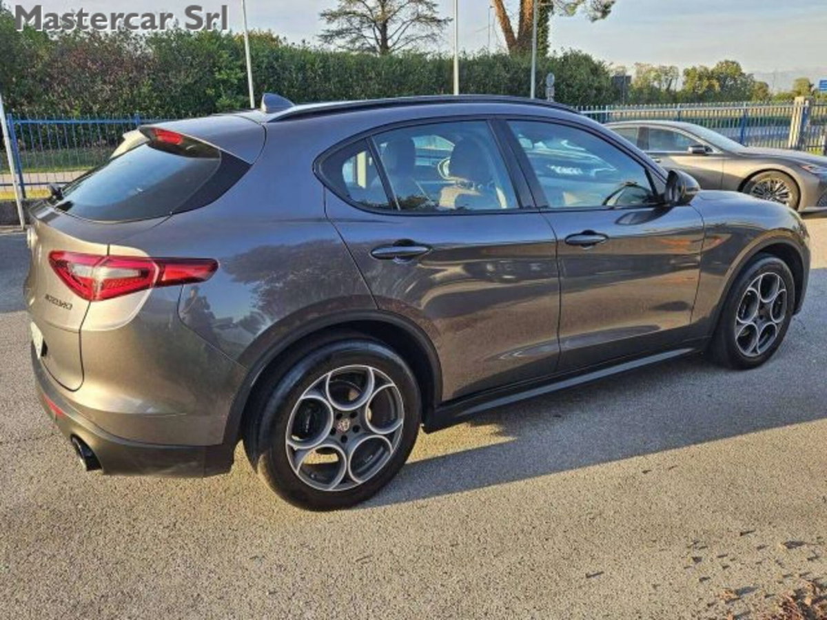 Alfa Romeo Stelvio Stelvio 2.2 Turbodiesel 190 CV AT8 Q4 Sprint (8)