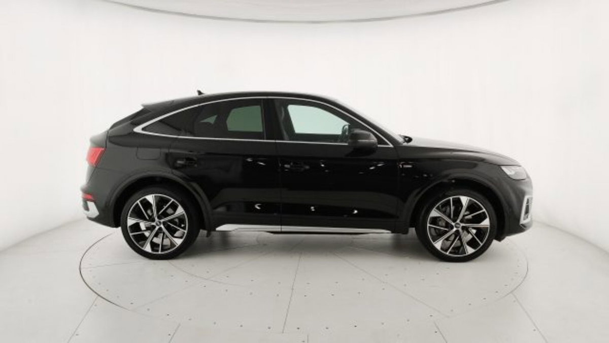 Audi Q5 40 TDI 204 CV quattro S tronic S line plus (8)