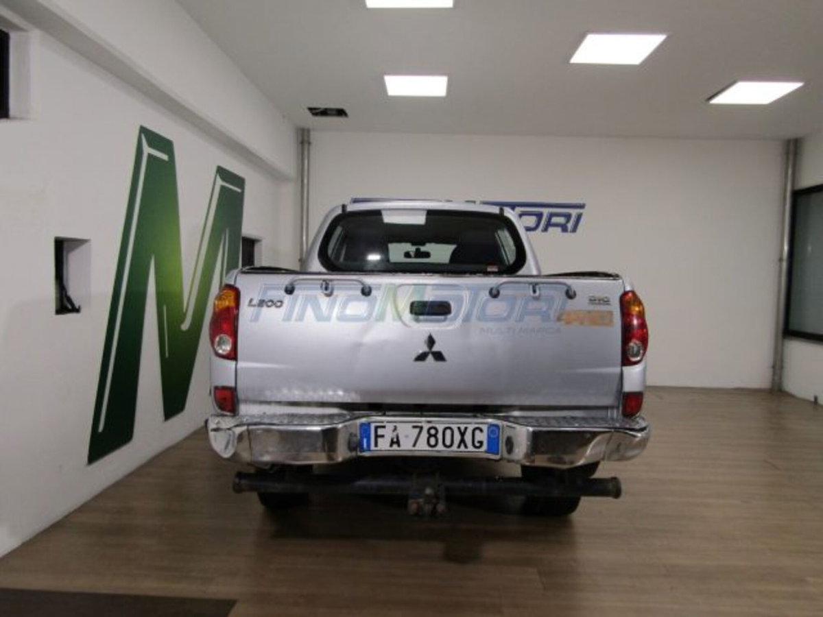 Mitsubishi L200 2.5 DI-D Double Cab Invite (12)