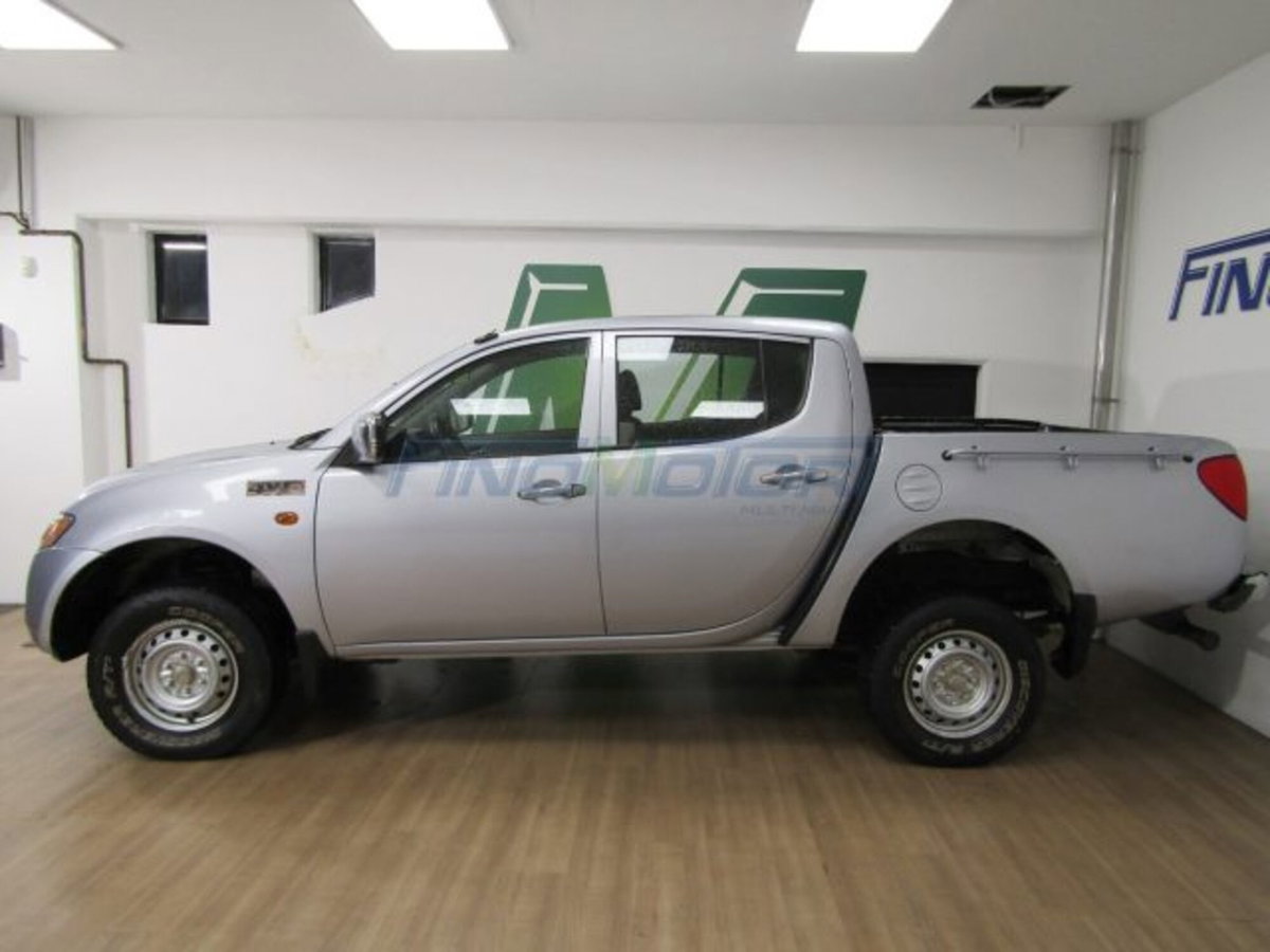 Mitsubishi L200 2.5 DI-D Double Cab Invite (5)