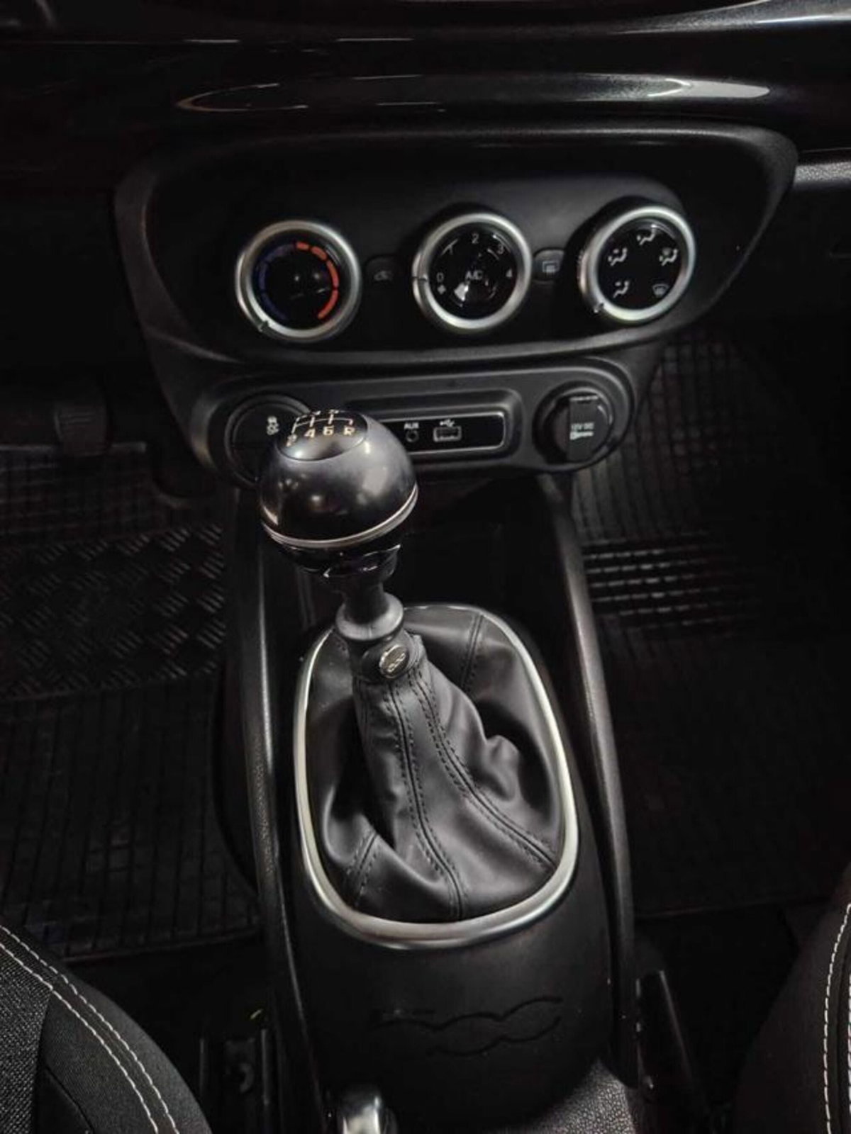 Fiat 500L 1.4 95 CV Lounge (7)
