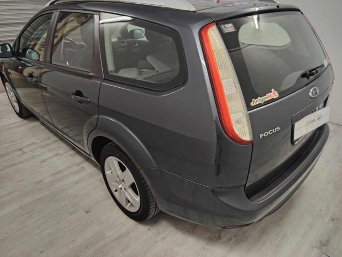 Ford Focus Station Wagon 1.6 TDCi (90CV) SW Tit. (4)