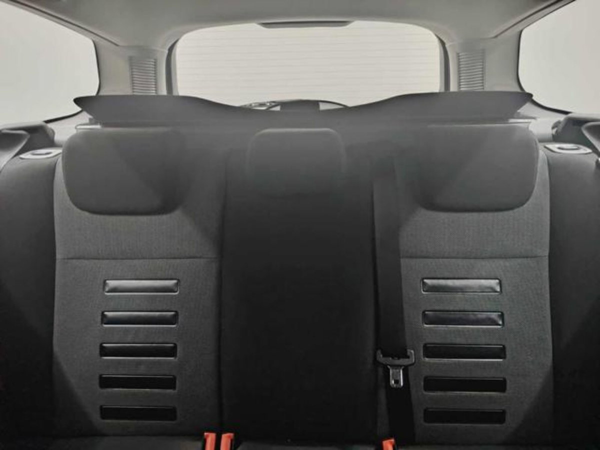 Ford Focus Station Wagon 1.6 TDCi (90CV) SW Tit. (8)