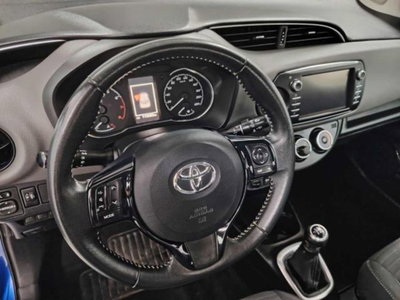 Toyota Yaris 1.0 5 porte Active (5)