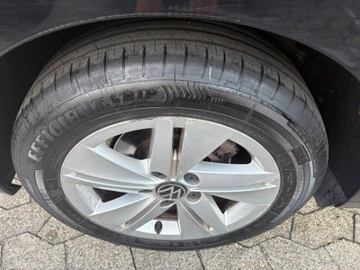 Volkswagen Golf 2.0 TDI SCR Life (15)