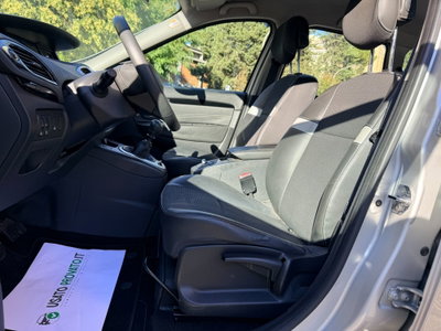 Renault Scenic E-Tech Electric 1.9 dCi 130CV Dynamique (13)