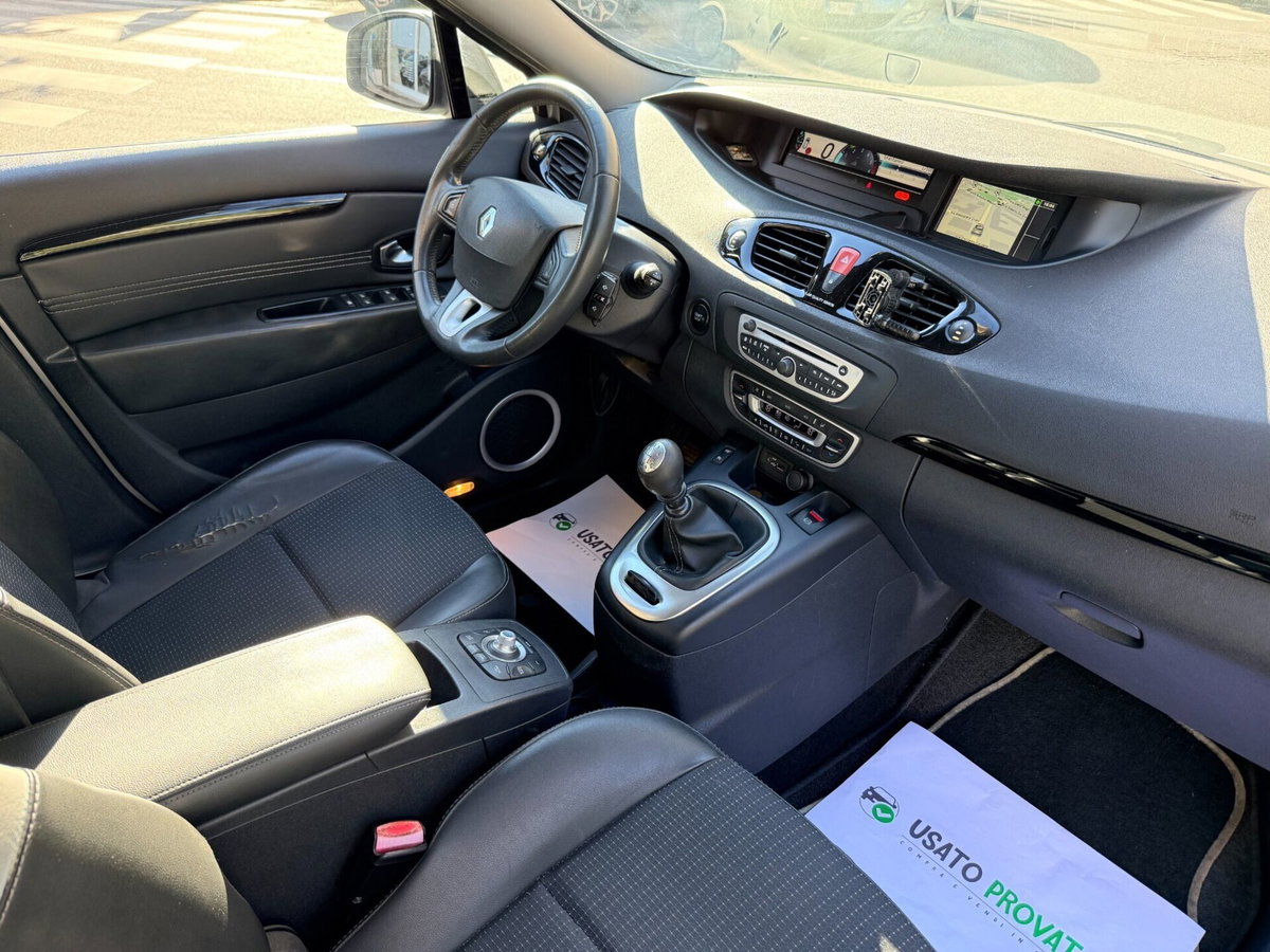 Renault Scenic E-Tech Electric 1.9 dCi 130CV Dynamique (20)
