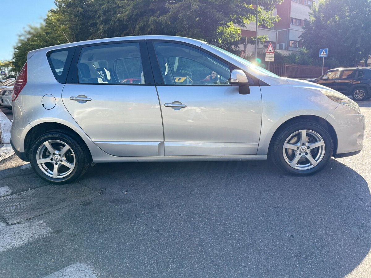 Renault Scenic E-Tech Electric 1.9 dCi 130CV Dynamique (5)