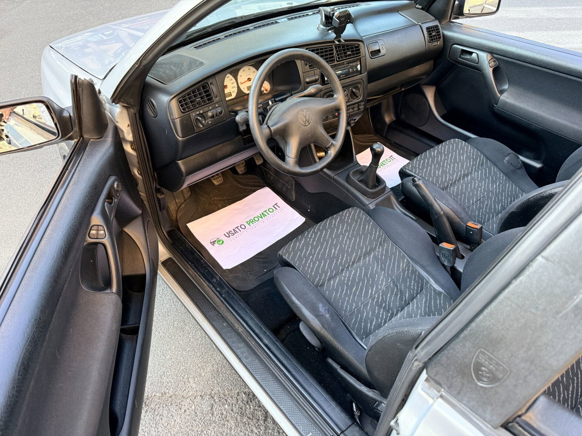 Volkswagen Golf Cabrio 1.6 cat Avantgarde (10)