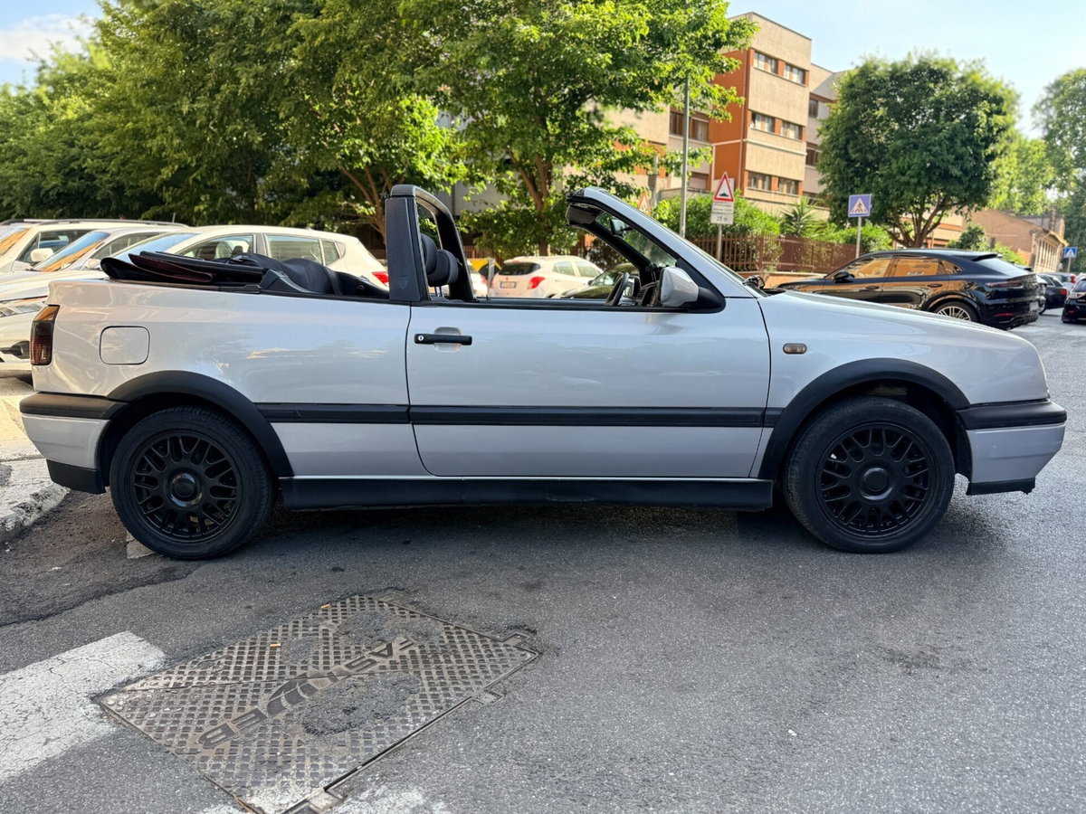 Volkswagen Golf Cabrio 1.6 cat Avantgarde (8)