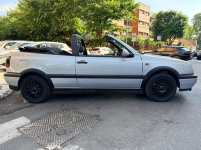 Volkswagen Golf Cabrio 1.6 cat Avantgarde (8)