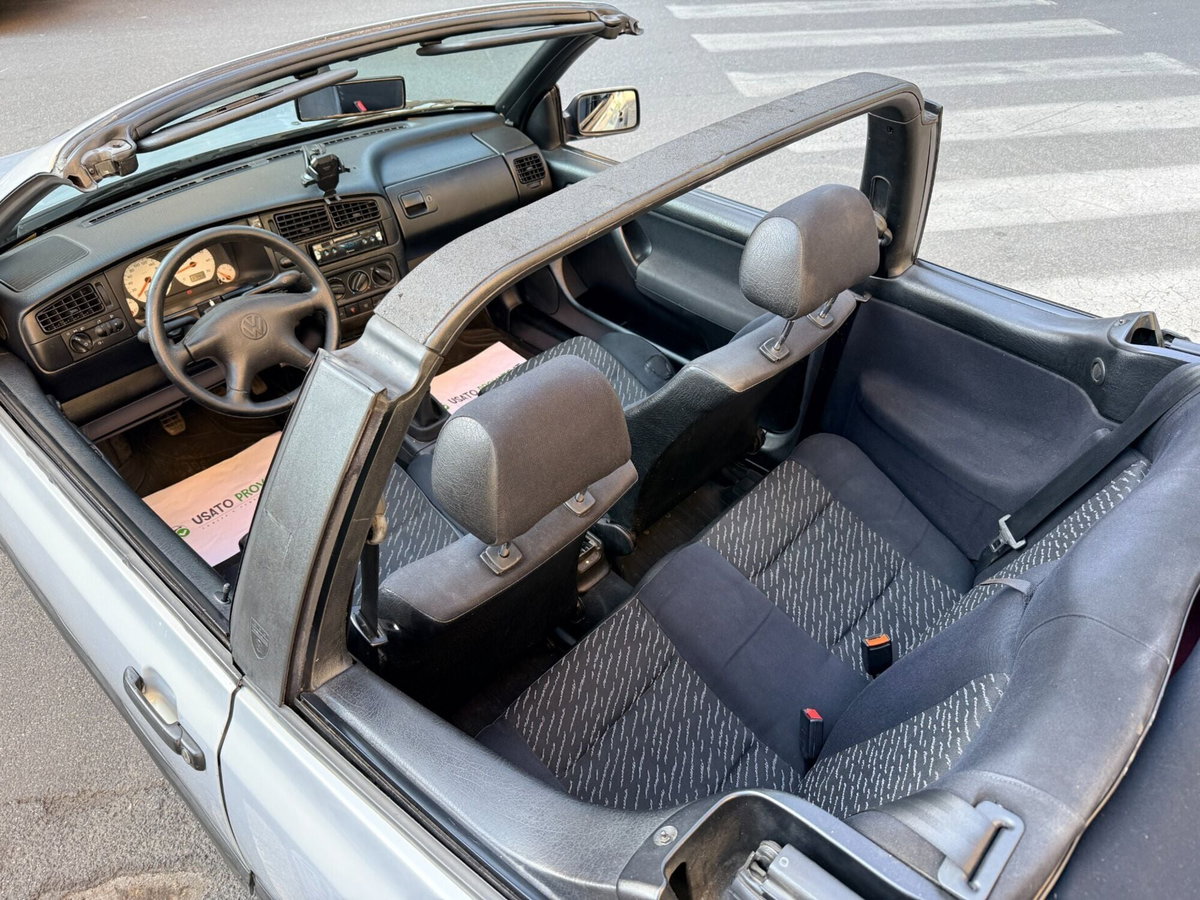 Volkswagen Golf Cabrio 1.6 cat Avantgarde (9)