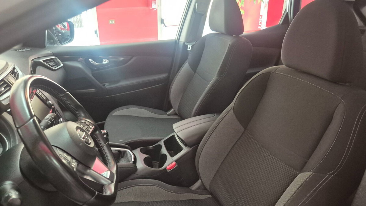 Nissan Qashqai 1.5 dCi 115 CV DCT Business (12)