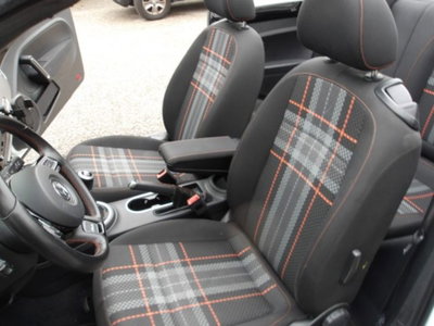 Volkswagen Maggiolino Cabrio 1.2 TSI Design BlueMotion Technology (15)