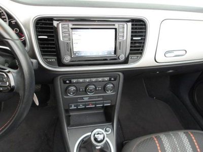 Volkswagen Maggiolino Cabrio 1.2 TSI Design BlueMotion Technology (18)
