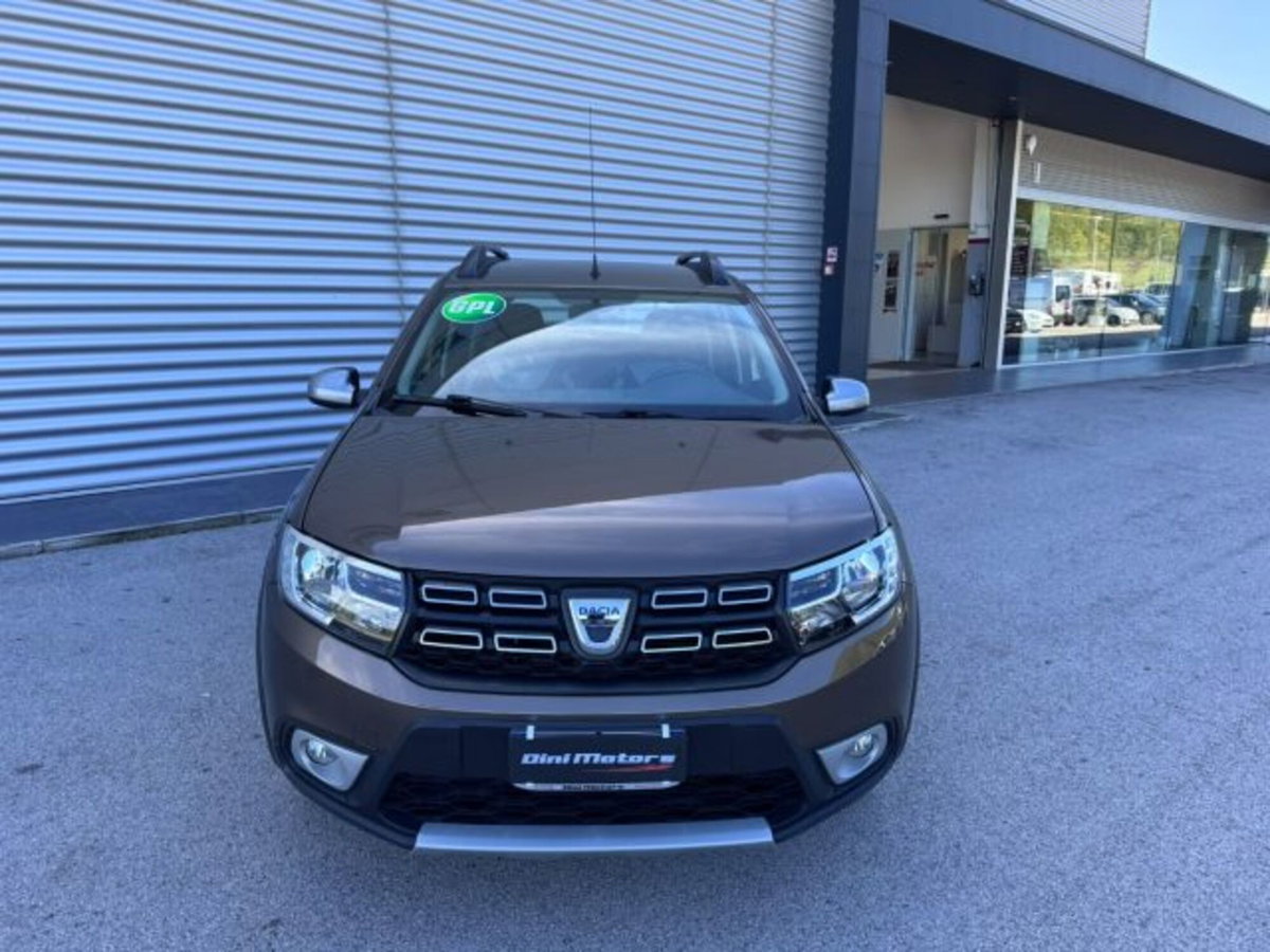 Dacia Sandero Stepway 0.9 TCe Turbo GPL 90 CV S&S Comfort (2)