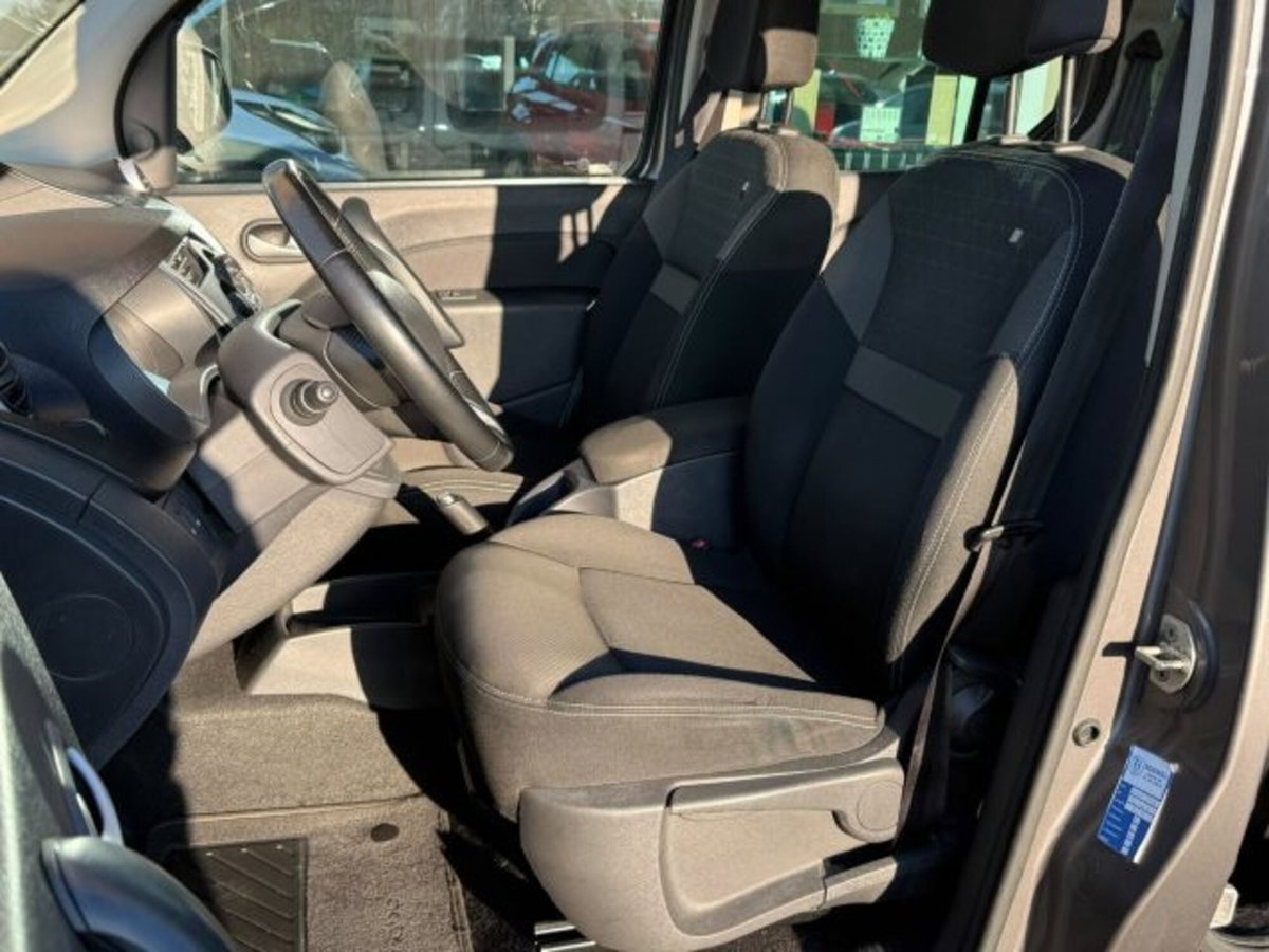 Renault Kangoo 1.5 dCi 90CV 5 porte Live (12)