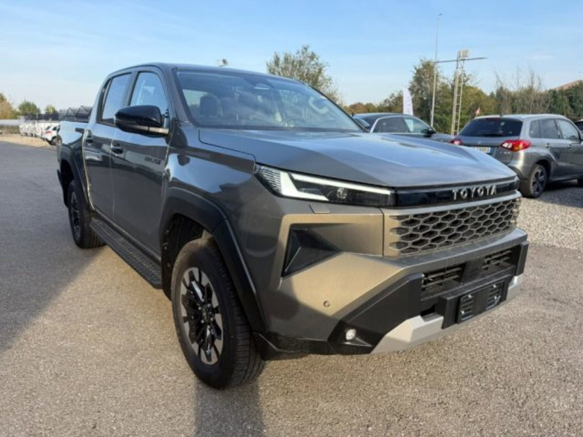 Toyota Hilux 2.8 d-4d 48V double cab Premium auto (4)