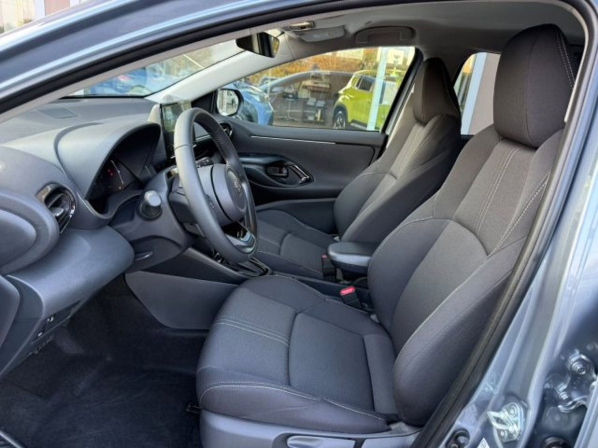 Toyota Yaris 1.5 Hybrid 5 porte Energy (11)