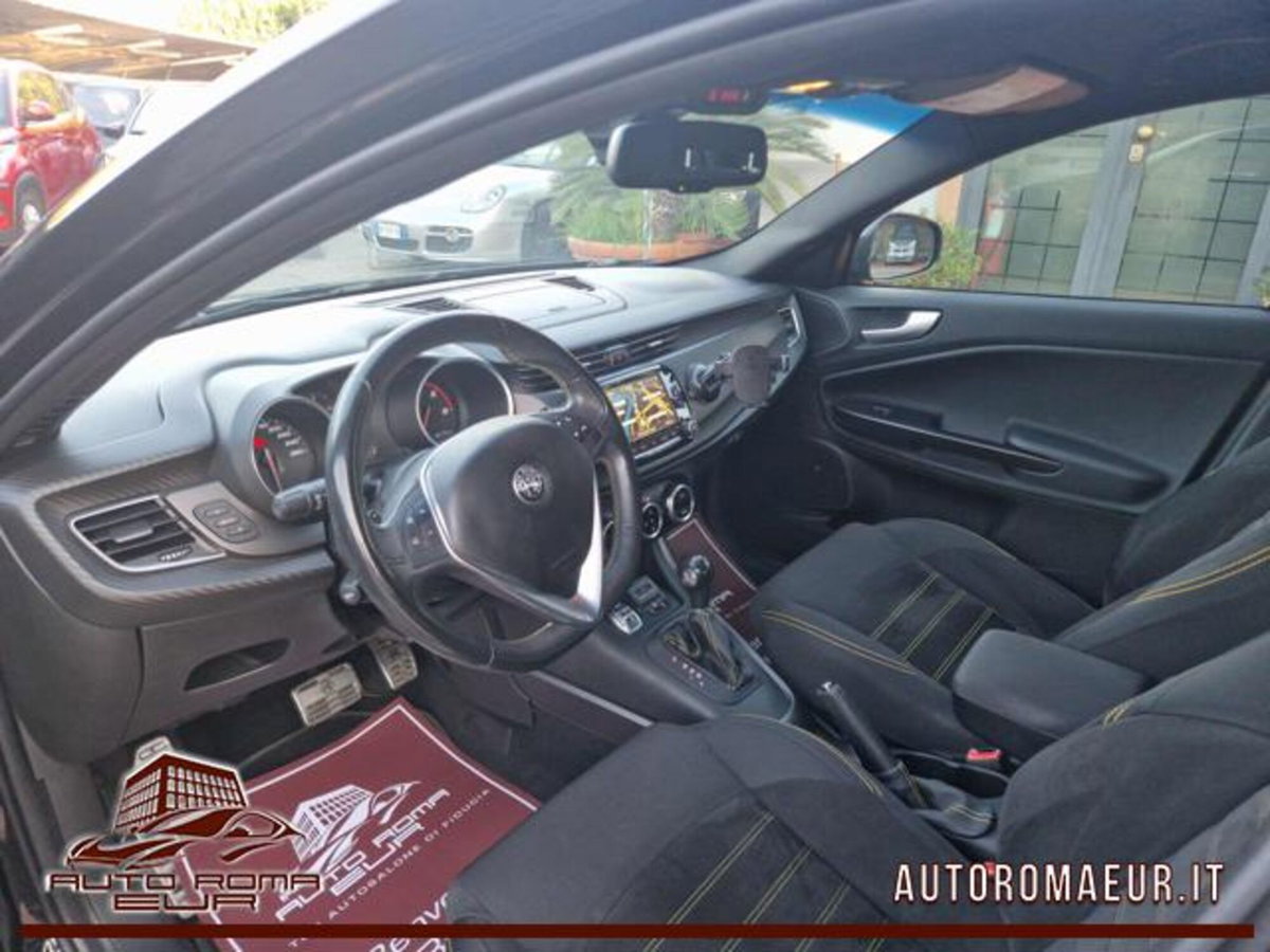 Alfa Romeo Giulietta 2.0 JTDm Veloce 170cv tct (9)