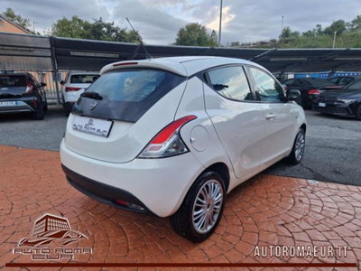 Lancia Ypsilon 1.2 69 CV 5 porte Silver (5)