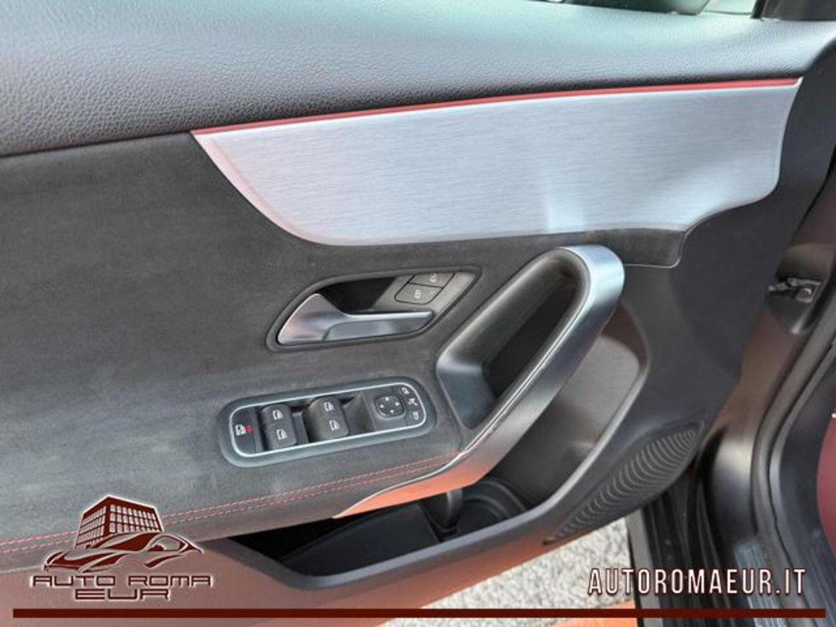 Mercedes-Benz Classe A 180 d AMG Line Premium Plus auto (11)