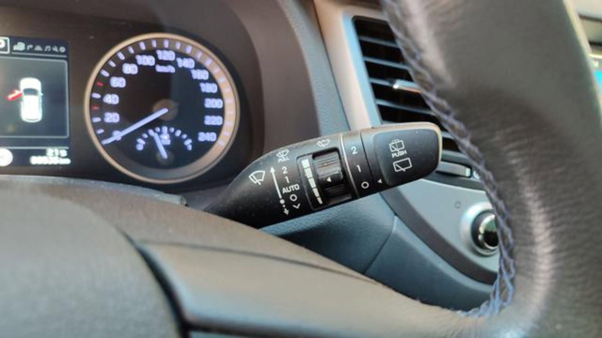 Hyundai Tucson 1.7 CRDi Sound Edition (11)